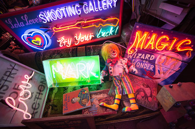 neon,clown,gods-own-junk-yard,shooting-gallery,neon-sign